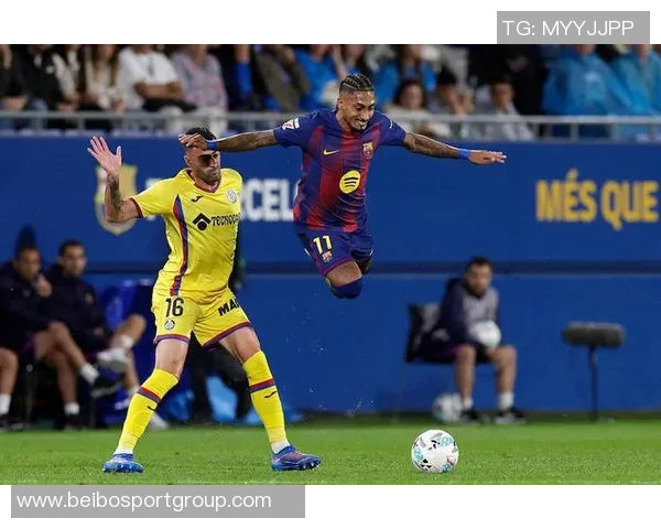 拉菲尼亚缺席巴萨训练状态成疑国家德比出战前景不明 拉菲尼亚缺席巴萨训练状态成疑国家德比出战前景不明