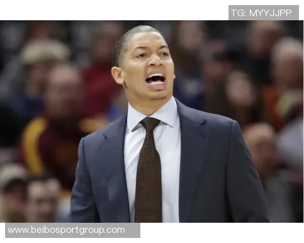 亨特膝盖受伤缺席下半场阿特金森称不必冒险继续比赛 亨特膝盖受伤缺席下半场阿特金森称不必冒险继续比赛