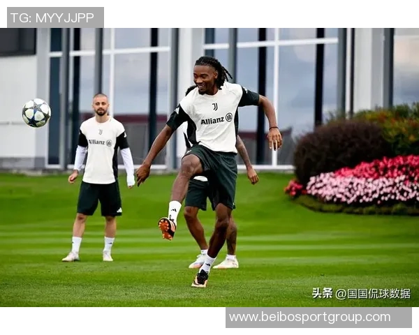 尤文图斯和多特蒙德关注拜仁18岁边锋利奇纳合同明夏到期情况